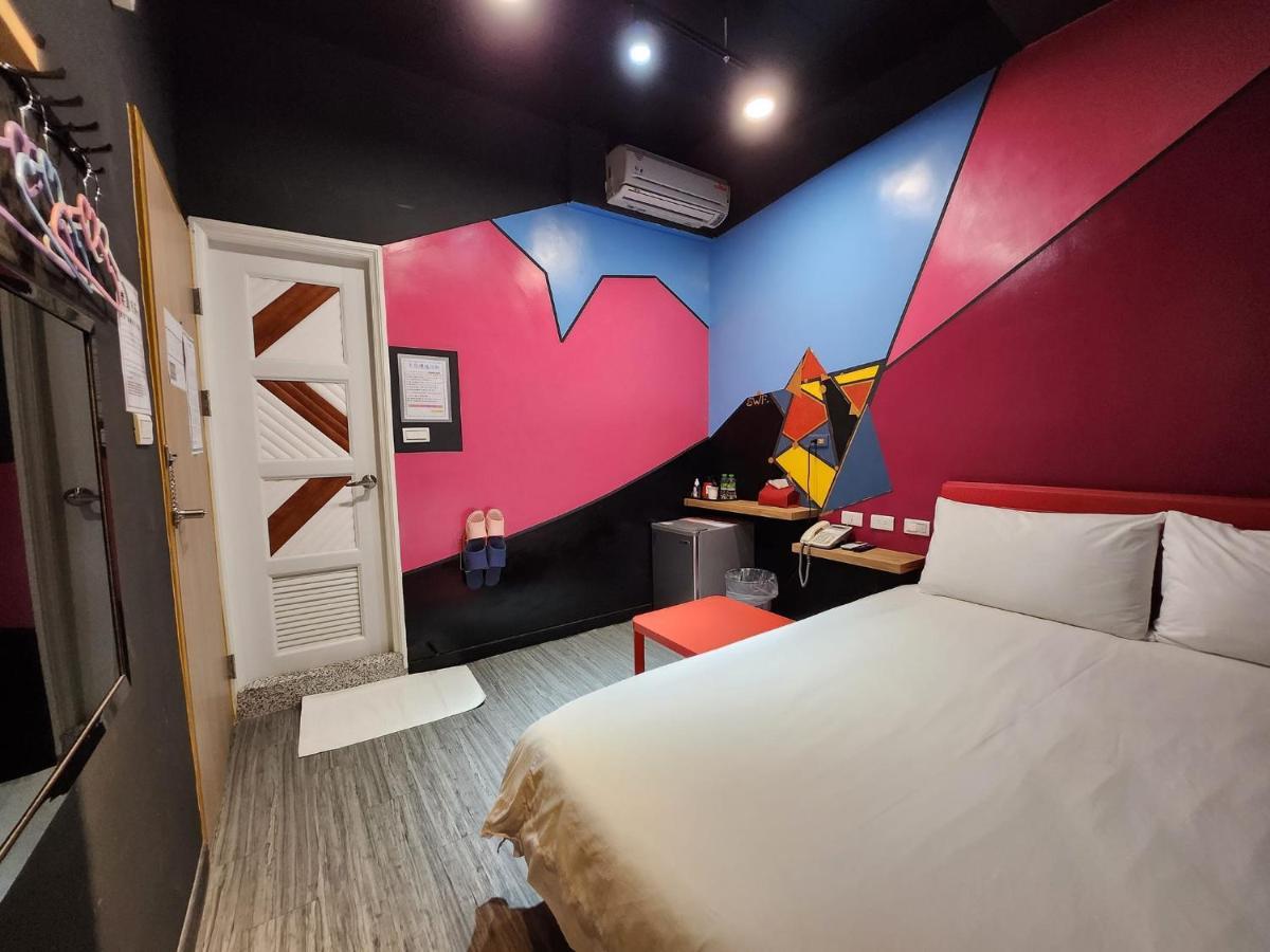 Swf淡水新五福旅館 Sinwufu Hotel Exterior photo